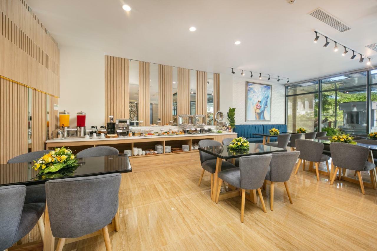 Sun River Hotel & Apartment Дананг Екстериор снимка